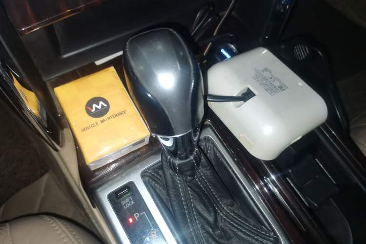 Used Toyota Reiz 2010 2.5S Fashion Elite Edition Gear Lever