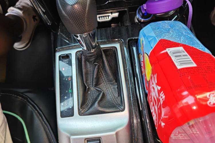 Used Toyota Reiz 2010 2.5S Fengdu Jinghua Edition Gear Lever