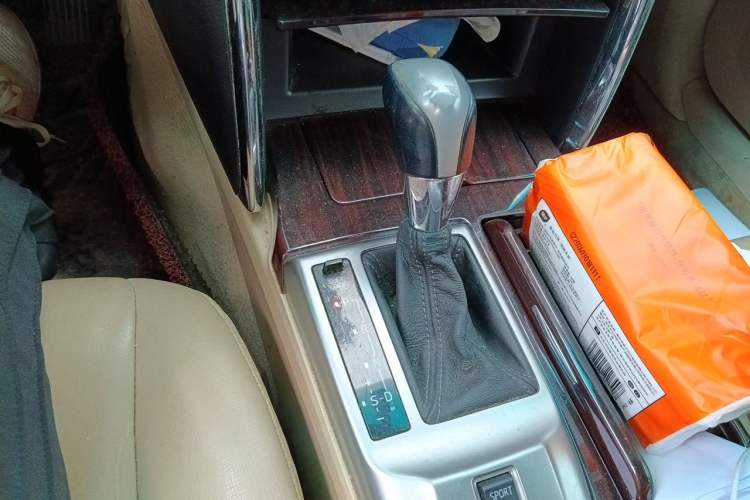Used Toyota Reiz 2010 2.5V Fengdu Elite Edition Gear Lever