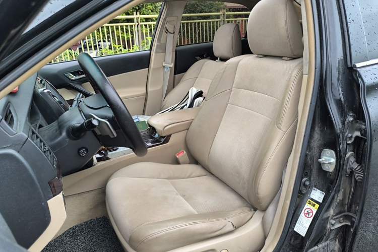 Used Toyota Reiz 2010 2.5V Fashion Elite Edition Left Front Seat