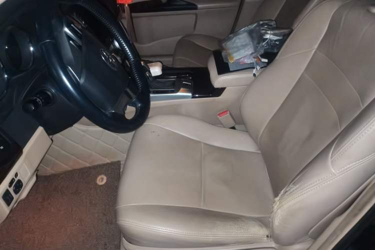 Used Toyota Reiz 2010 2.5S Fashion Elite Edition Left Front Seat