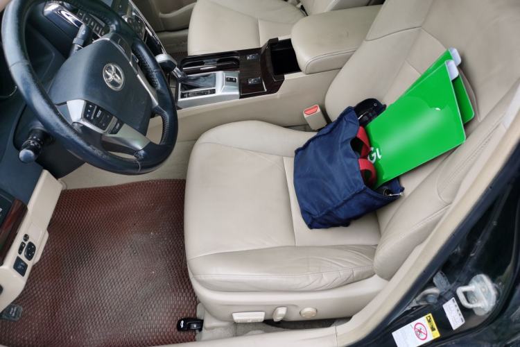 Used Toyota Reiz 2010 2.5V Fengdu Elite Edition Left Front Seat