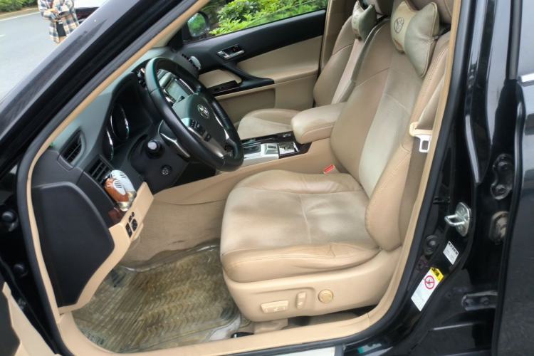 Used Toyota Reiz 2010 2.5V Fashion Elite Edition Left Front Seat