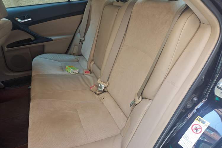 Used Toyota Reiz 2010 2.5V Fashion Elite Edition Left Rear Seat