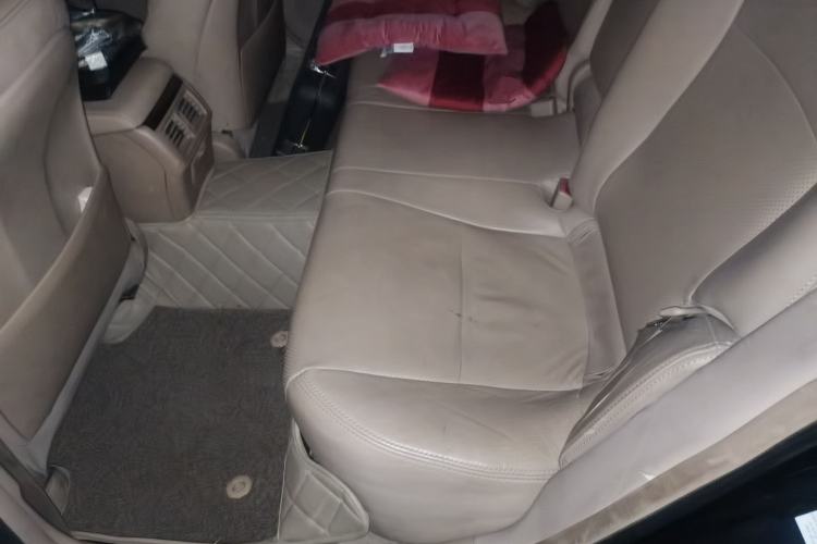 Used Toyota Reiz 2010 2.5S Fashion Elite Edition Left Rear Seat