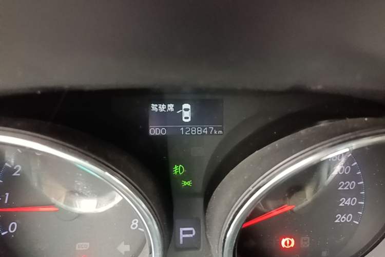 Used Toyota Reiz 2010 2.5V Fengdu Elite Edition Odometer Close Up