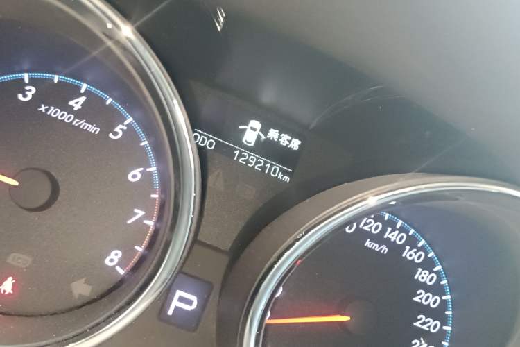 Used Toyota Reiz 2010 2.5V Fengdu Elite Edition Odometer Close Up