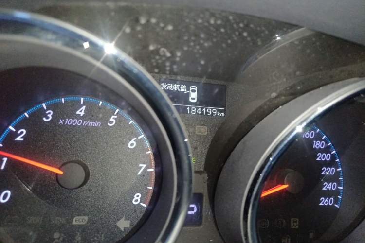 Used Toyota Reiz 2010 2.5V Fengdu Elite Edition Odometer Close Up