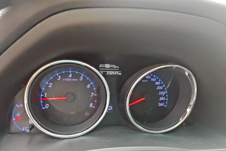 Used Toyota Reiz 2010 2.5V Fengdu Elite Edition Odometer Close Up
