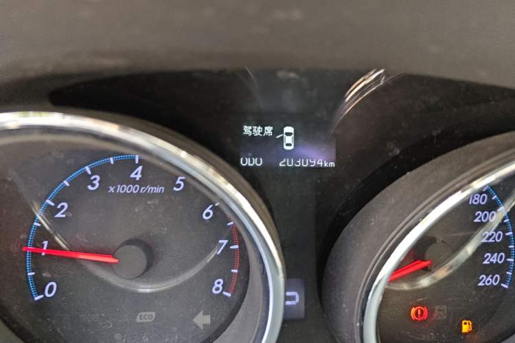 Used Toyota Reiz 2010 2.5S Fengdu Jinghua Edition Odometer Close Up