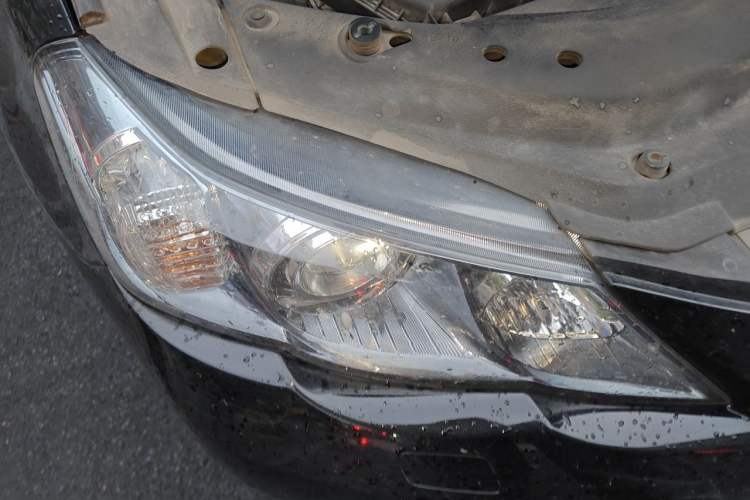 Used Toyota Reiz 2010 2.5S Fashion Elite Edition Right Front Headlight
