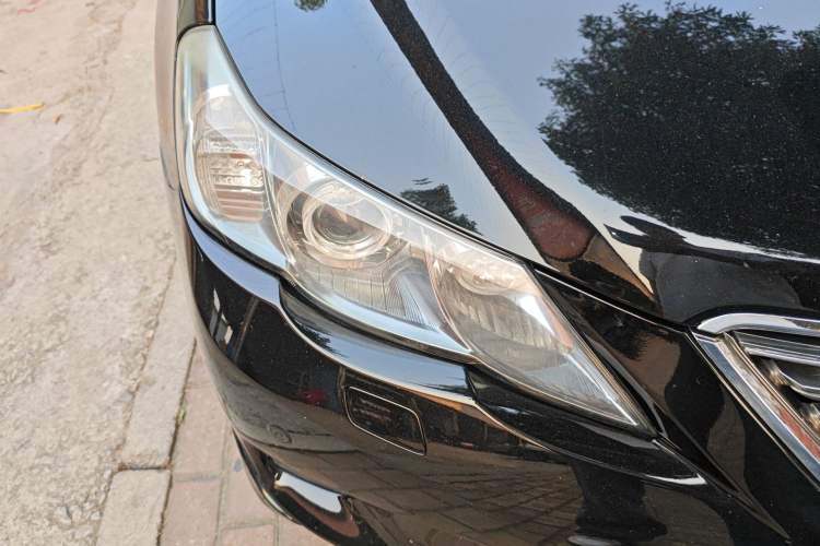 Used Toyota Reiz 2010 2.5V Fashion Elite Edition Right Front Headlight