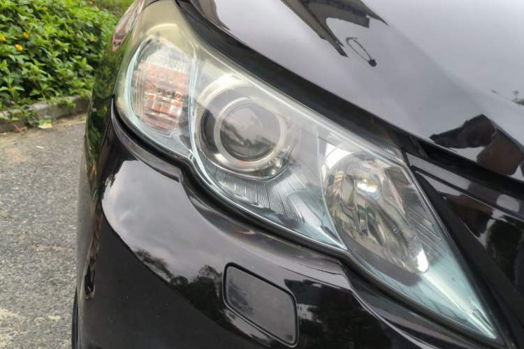 Used Toyota Reiz 2010 2.5V Fashion Elite Edition Right Front Headlight