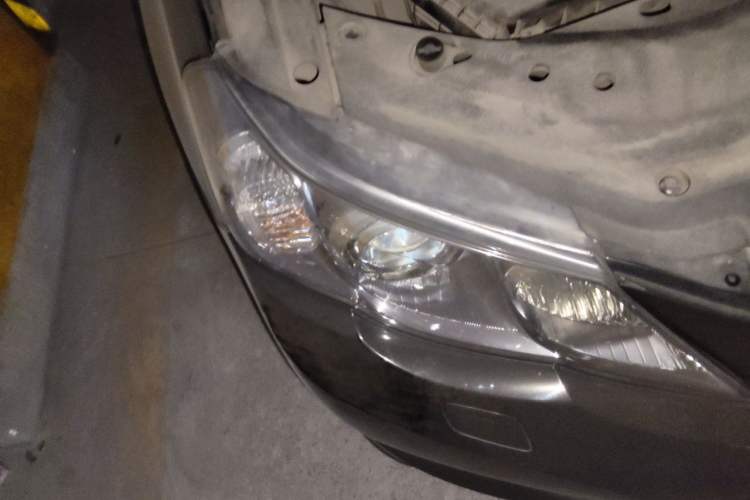 Used Toyota Reiz 2010 2.5S Fashion Elite Edition Right Front Headlight