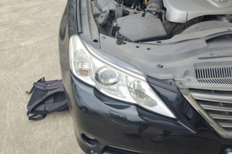 Used Toyota Reiz 2010 2.5V Fengdu Elite Edition Right Front Headlight