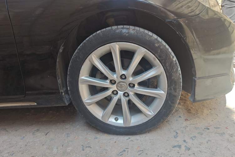 Used Toyota Reiz 2010 2.5V Fashion Elite Edition Right Front Wheel Hub