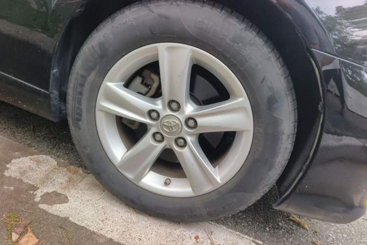 Used Toyota Reiz 2010 2.5S Fengdu Jinghua Edition Right Front Wheel Hub