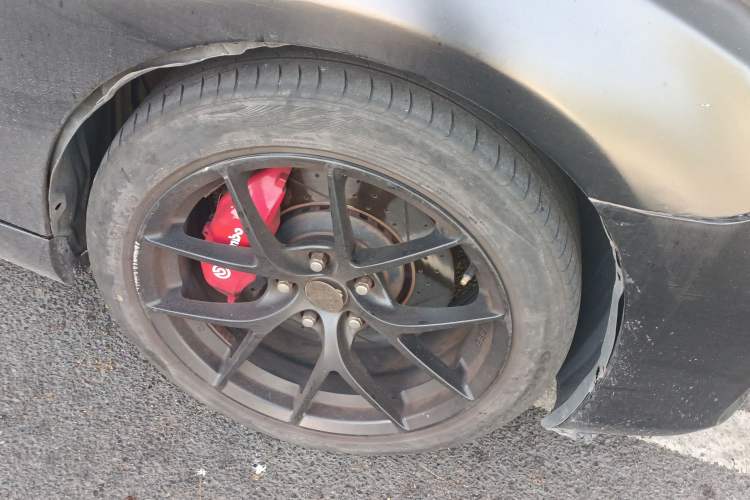 Used Toyota Reiz 2010 2.5V Fengdu Elite Edition Right Front Wheel Hub
