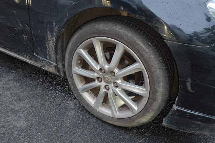 Used Toyota Reiz 2010 2.5S Fashion Elite Edition Right Front Wheel Hub