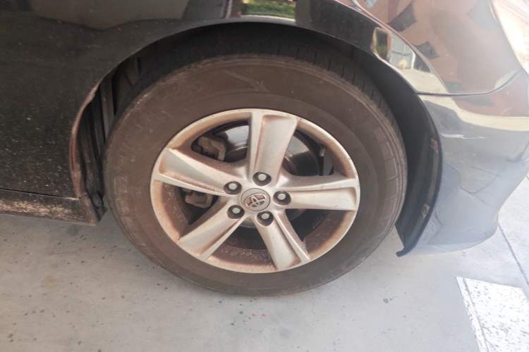 Used Toyota Reiz 2010 2.5V Fengdu Elite Edition Right Front Wheel Hub