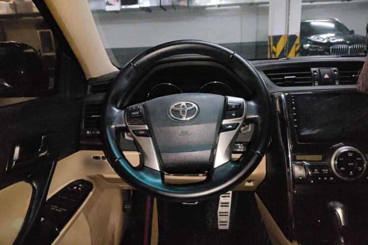 Used Toyota Reiz 2010 2.5V Fashion Luxury Navigation Edition Steering Wheel