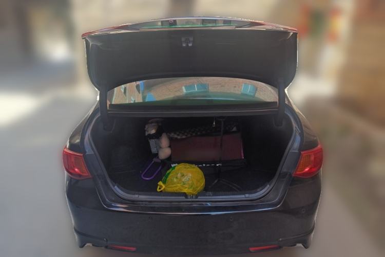 Used Toyota Reiz 2010 2.5V Fashion Elite Edition Trunk