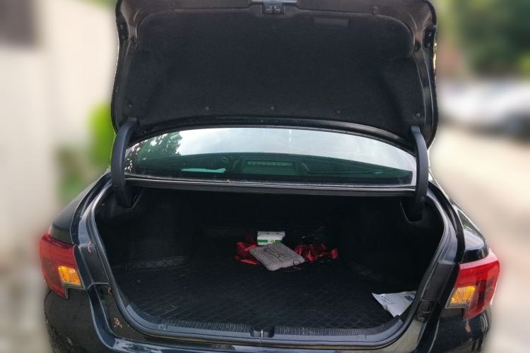 Used Toyota Reiz 2010 2.5V Fashion Elite Edition Trunk