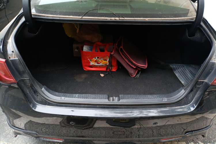 Used Toyota Reiz 2010 2.5V Fashion Elite Edition Trunk