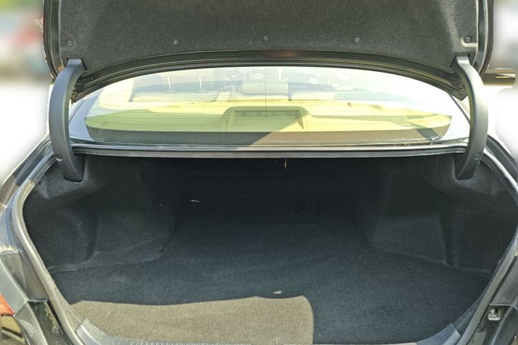 Used Toyota Reiz 2010 2.5S Fengdu Jinghua Edition Trunk