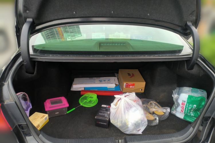 Used Toyota Reiz 2010 2.5V Fashion Elite Edition Trunk