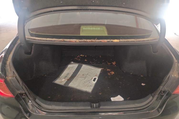 Used Toyota Reiz 2010 2.5V Fengdu Elite Edition Trunk