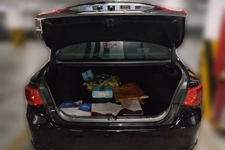 Used Toyota Reiz 2010 2.5V Fashion Luxury Navigation Edition Trunk