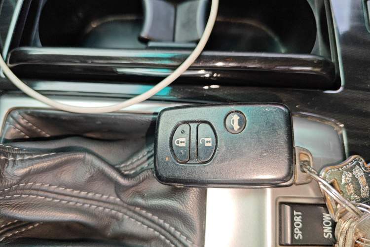 Used Toyota Reiz 2010 2.5V Fashion Elite Edition Vehicle Key
