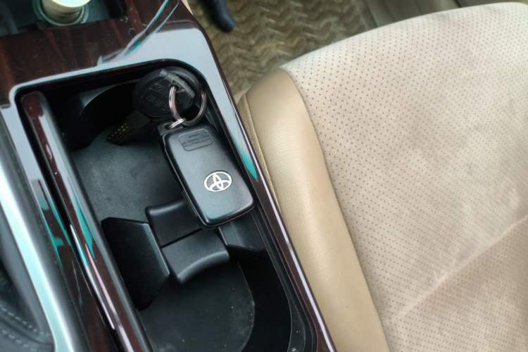 Used Toyota Reiz 2010 2.5V Fashion Elite Edition Vehicle Key