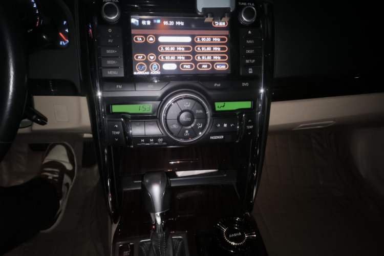 Used Toyota Reiz 2010 2.5V Fengdu Elite Edition Audio And AC Panel