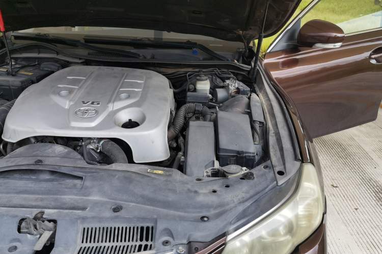 Used Toyota Reiz 2010 2.5V Fengdu Elite Edition Engine Bay Left