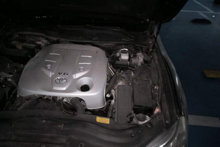 Used Toyota Reiz 2010 2.5V Fengdu Elite Edition Engine Bay Left