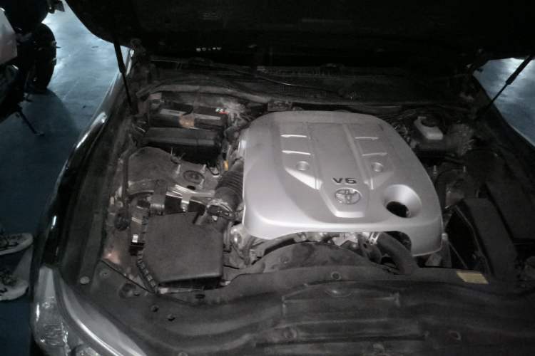Used Toyota Reiz 2010 2.5V Fengdu Elite Edition Engine Bay Right