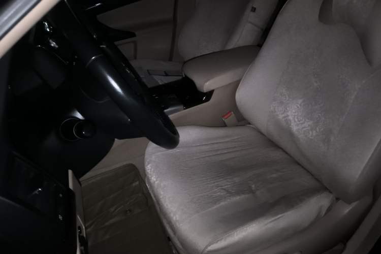 Used Toyota Reiz 2010 2.5V Fengdu Elite Edition Left Front Seat