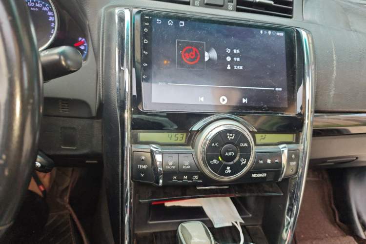 Used Toyota Reiz 2010 2.5V Fashion Luxury Navigation Edition Audio And AC Panel