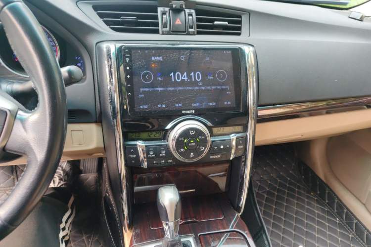 Used Toyota Reiz 2010 2.5V Fengdu Elite Edition Audio And AC Panel