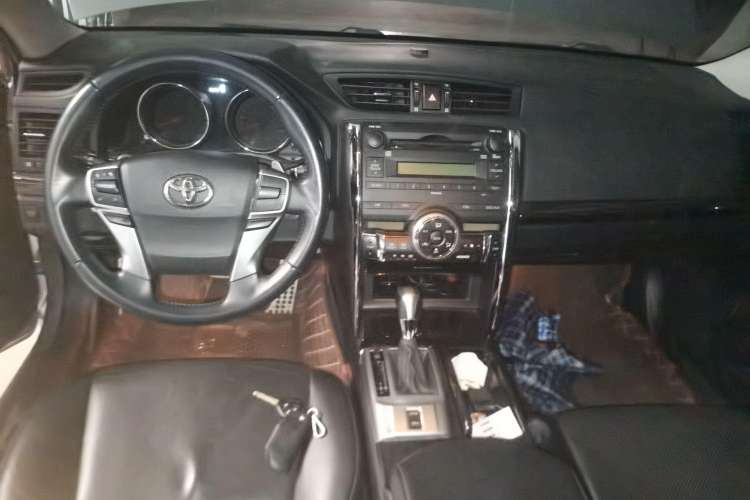 Used Toyota Reiz 2010 2.5S Fashion Elite Edition Center Console