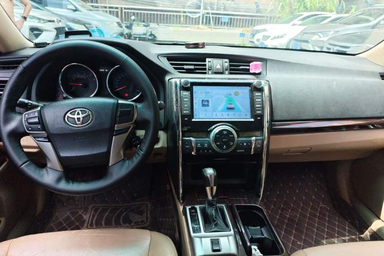 Used Toyota Reiz 2010 2.5V Fengdu Elite Edition Center Console