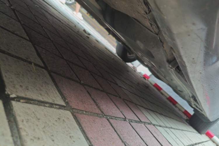 Used Toyota Reiz 2010 2.5S Fengdu Jinghua Edition Chassis Front Left