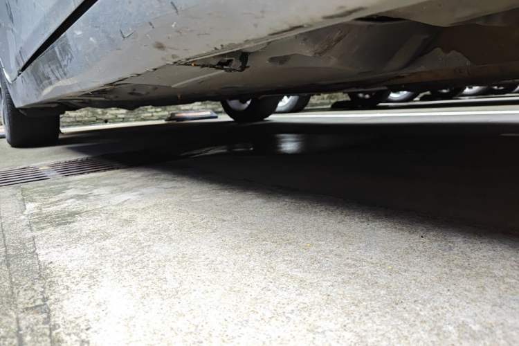 Used Toyota Reiz 2010 2.5V Fengdu Elite Edition Chassis Front Right