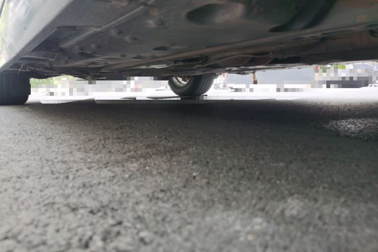 Used Toyota Reiz 2010 2.5V Fengdu Elite Edition Chassis Front Right