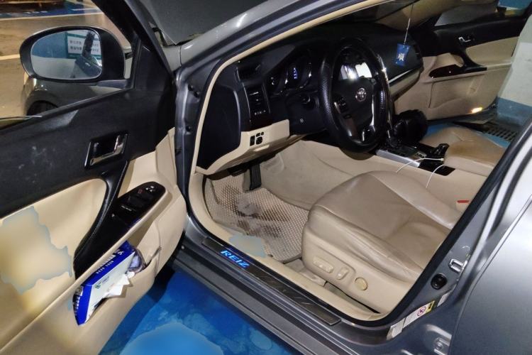 Used Toyota Reiz 2010 2.5V Fashion Elite Edition Driver Seat