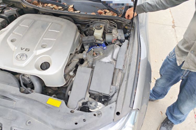 Used Toyota Reiz 2010 2.5S Fashion Elite Edition Engine Bay Left