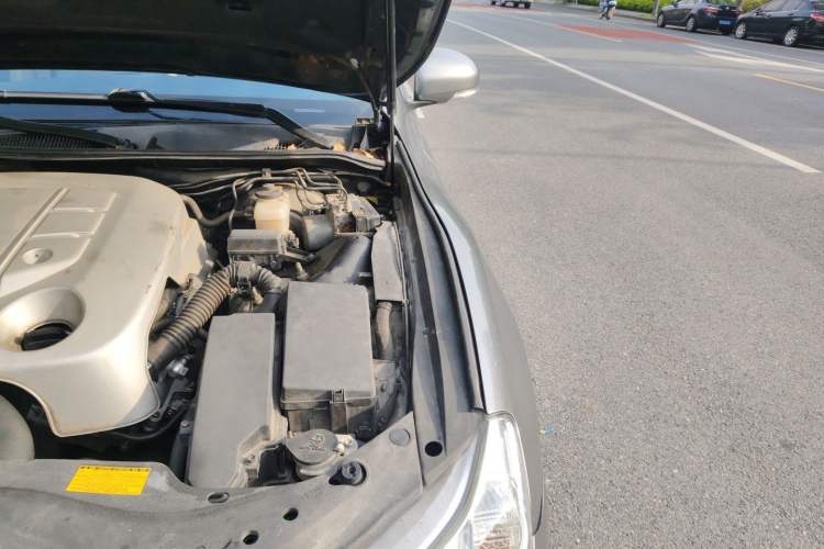Used Toyota Reiz 2010 2.5V Fengdu Elite Edition Engine Bay Left