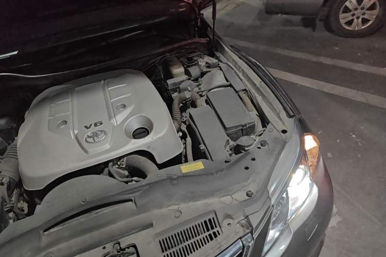 Used Toyota Reiz 2010 2.5V Fashion Elite Edition Engine Bay Left